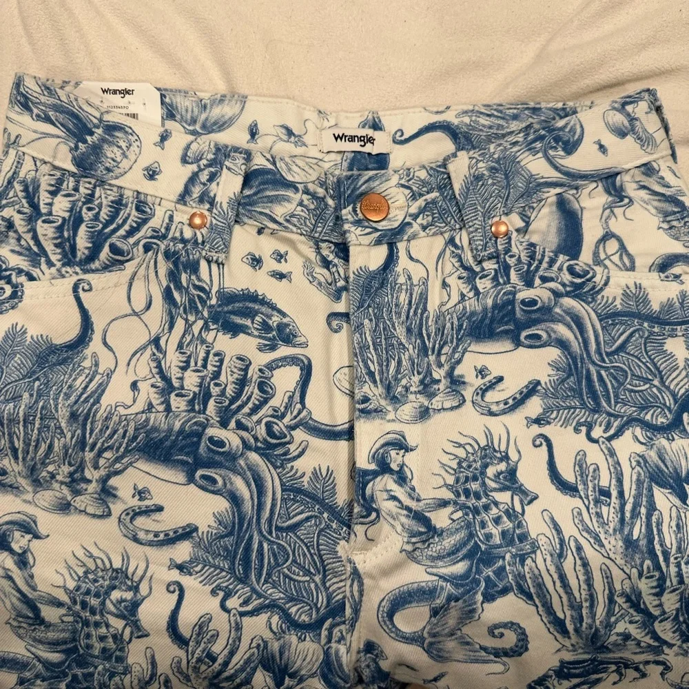 WRANGLER WOMEN'S HIGH RISE NAUTICAL PRINT WANDERER FLARE JEANS - Picture 7 of 11